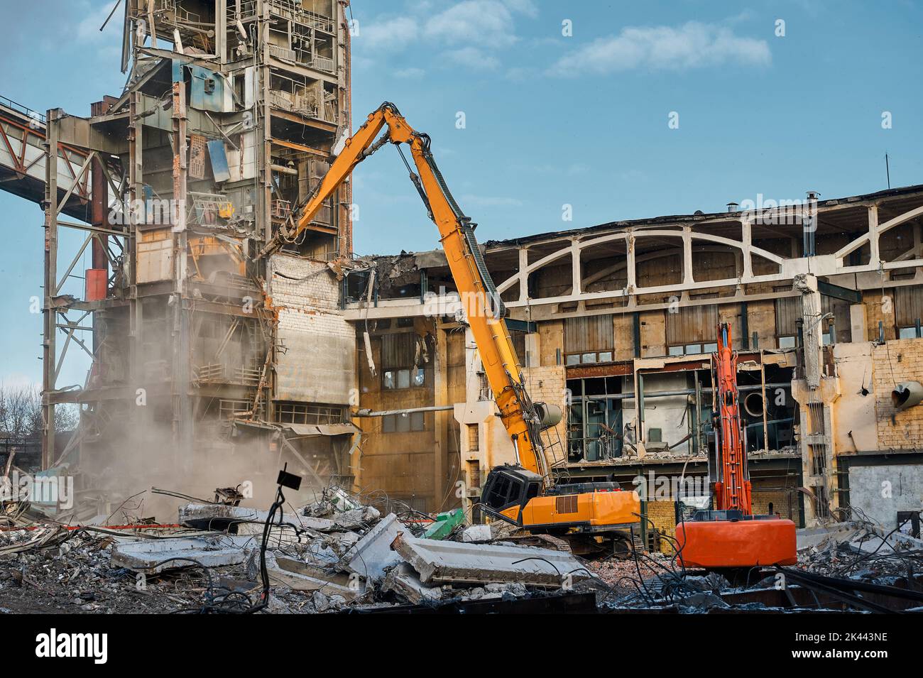 Large industrial explosion hi-res stock photography and images - Alamy