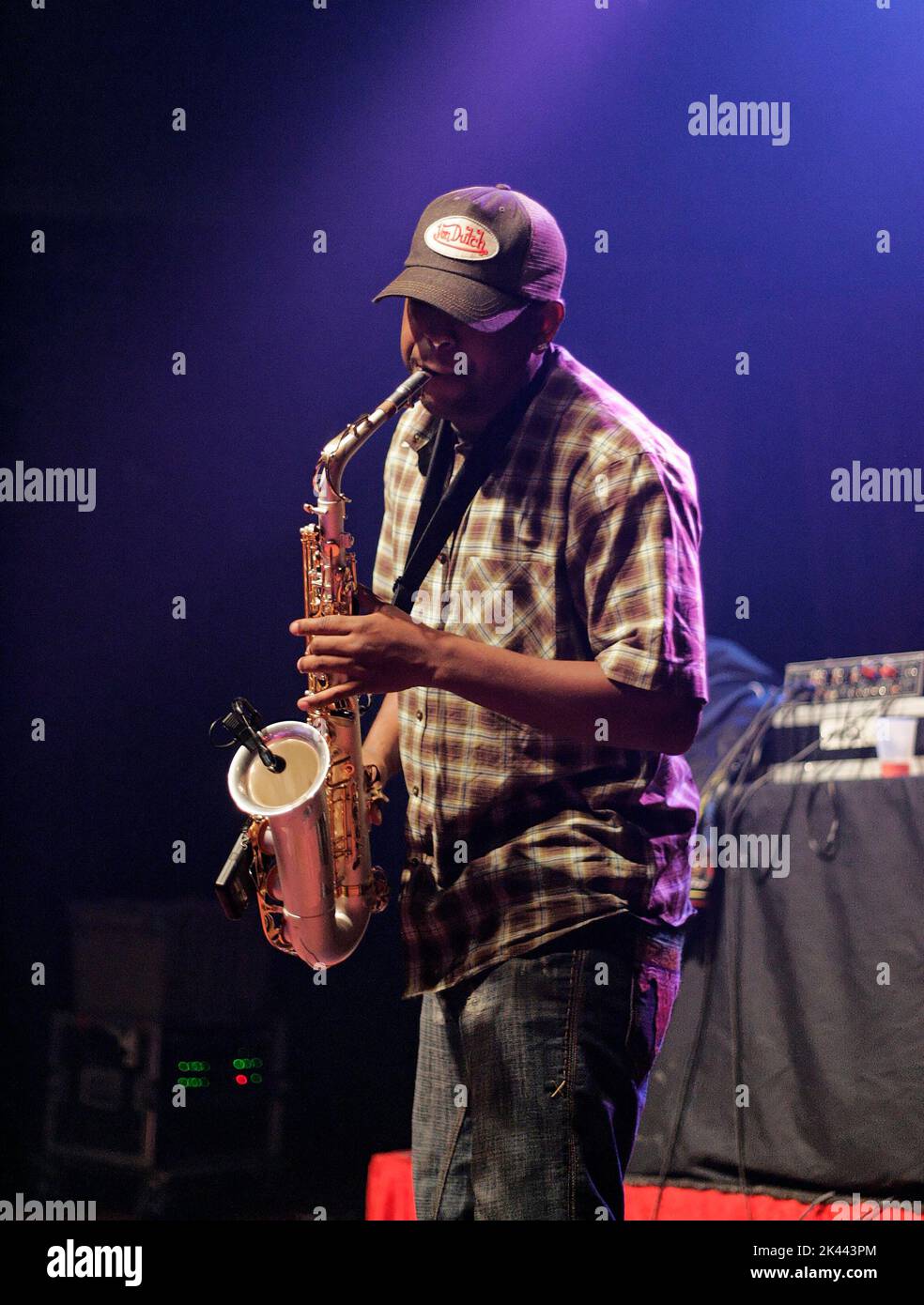 Saxophonist Jarel 'Jarez' Posey performs during a Coolio concert on Monday, Oct. 5, 2009 at club 527 Main in Murfreesboro, Rutherford County, TN, USA. Born Artis Leon Ivey Jr., Coolio is perhaps best known for his mid-1990s hits 'Gangsta's Paradise' and 'Fantastic Voyage,' winning the 1996 Grammy for Best Rap Solo Performance and 1996 MTV Video Music Award for 'Gangsta's Paradise' and being crowned Favorite Rap/Hip-Hop Artist at the 1996 American Music Awards. (Apex MediaWire Photo by Billy Suratt) Stock Photo