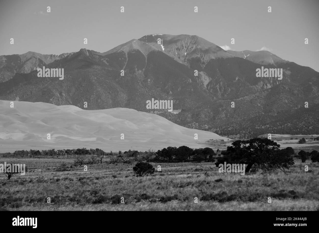 Great sand dunes national park Black and White Stock Photos & Images ...