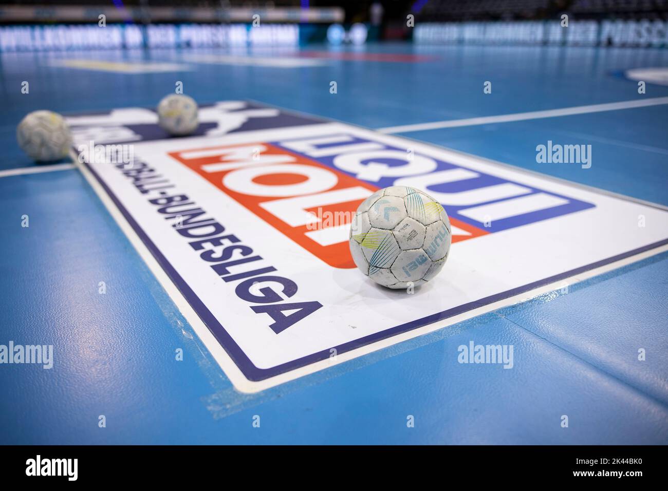 Stuttgart, Germany. 29th Sep, 2022. Handball: Bundesliga, TVB Stuttgart -  TBV Lemgo Lippe, Matchday 6, Porsche Arena. Balls lie on the floor on a  Liqui Moly Handball Bundesliga logo. Credit: Tom Weller/dpa/Alamy