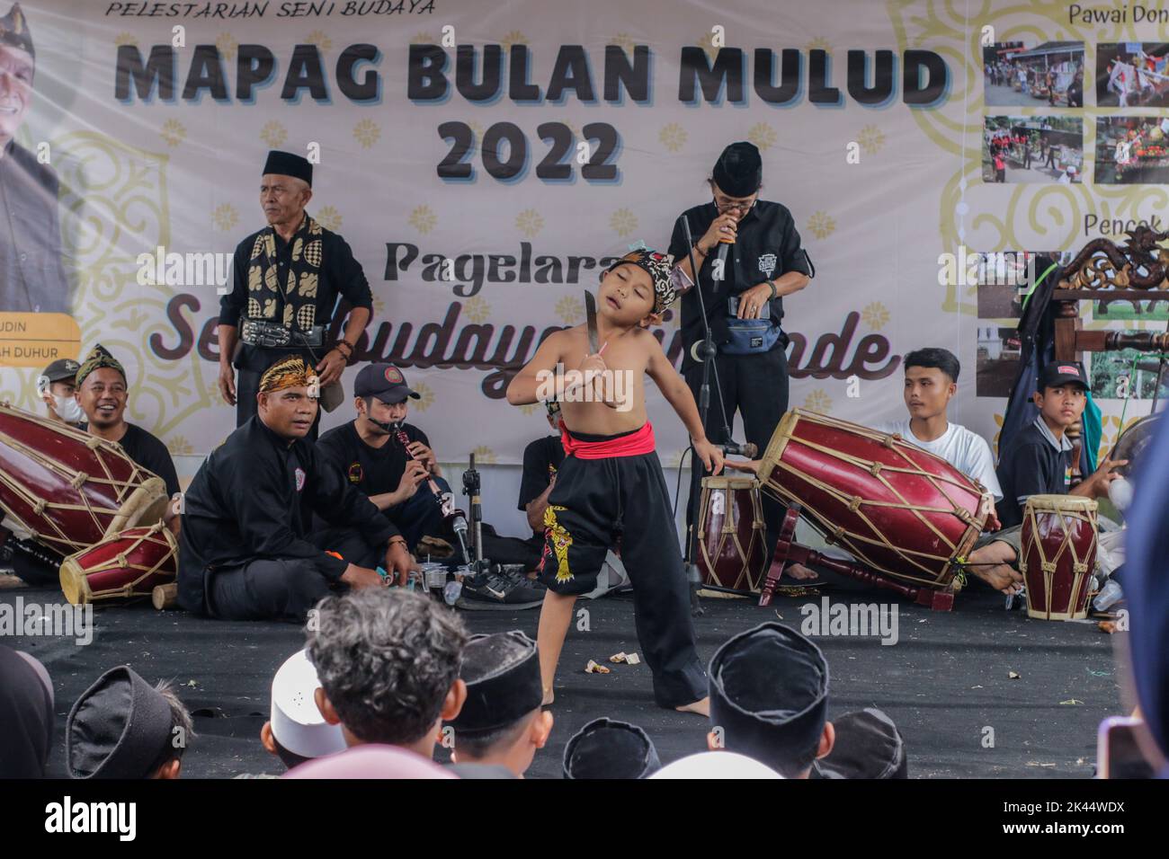 residents-of-lemah-duhur-village-and-cimande-village-welcomed-the-birth