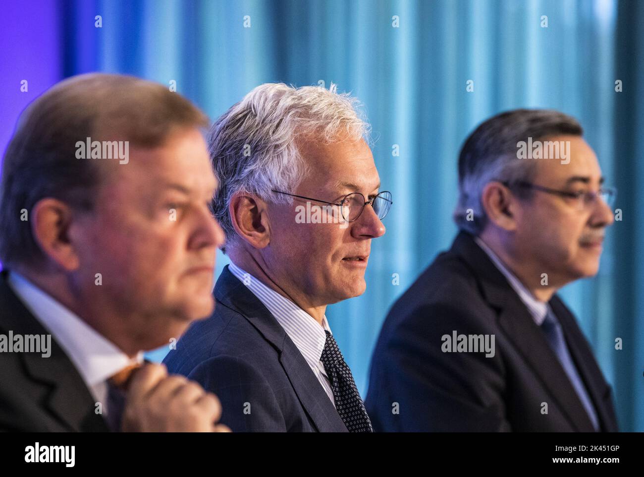 2022-09-30 09:23:55 AMSTERDAM - Former CEO Frans van Houten of Koninklijke Philips NV before the start of an extraordinary shareholders' meeting of Philips. ANP EVA PLEVIER netherlands out - belgium out Stock Photo