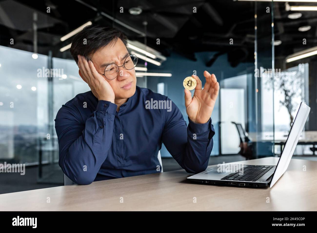 Bitcoin office hi-res stock photography and images - Alamy