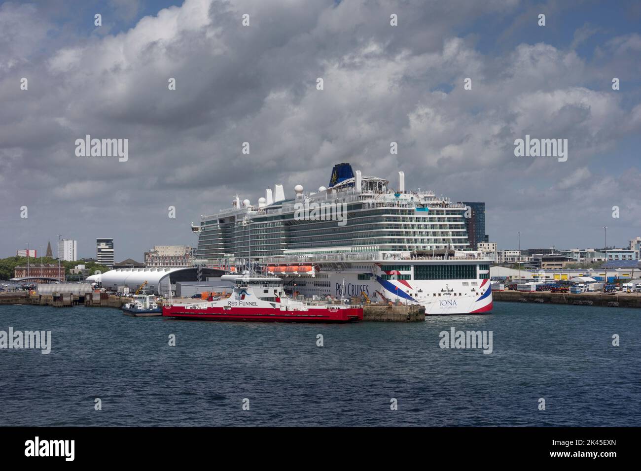 P&O Cruises Iona cruise ship at the port of Southampton, Southampton, UK Stock Photo