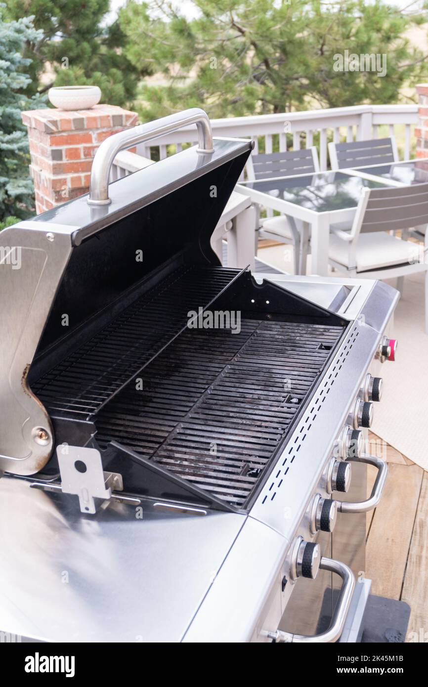 Outdoor gas grill Stock Photo - Alamy