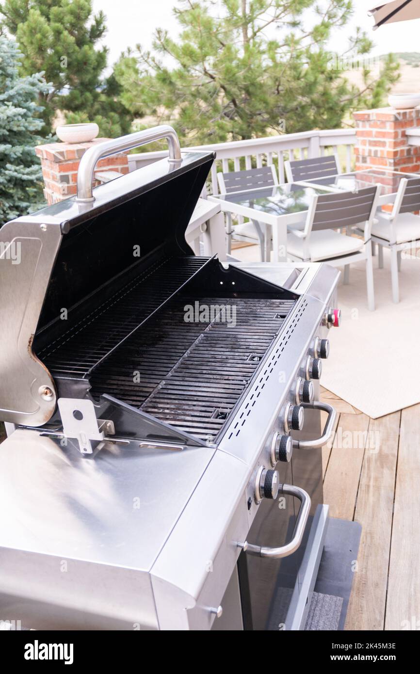Outdoor gas grill Stock Photo - Alamy
