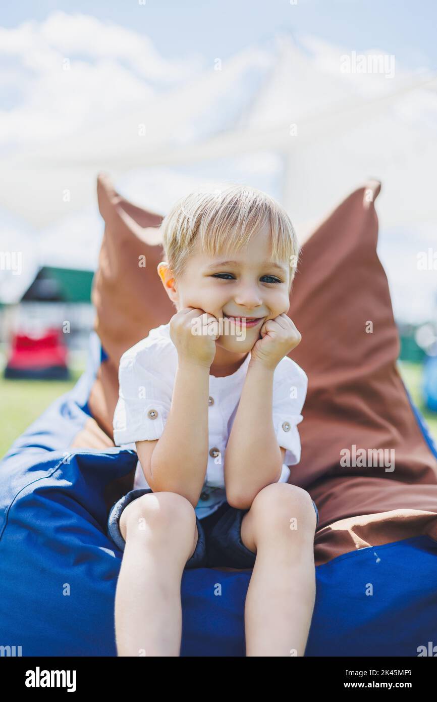 Playing bean bag boy hi-res stock photography and images - Alamy