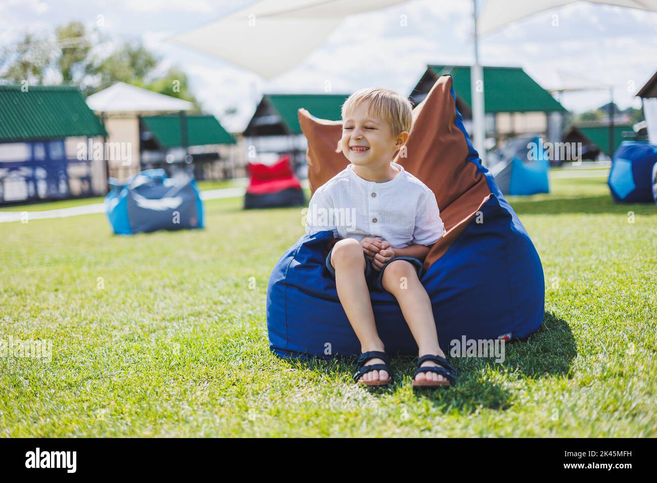 Playing bean bag boy hi-res stock photography and images - Alamy