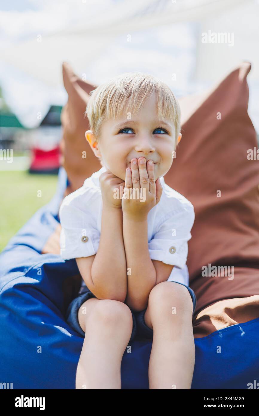 Playing bean bag boy hi-res stock photography and images - Alamy