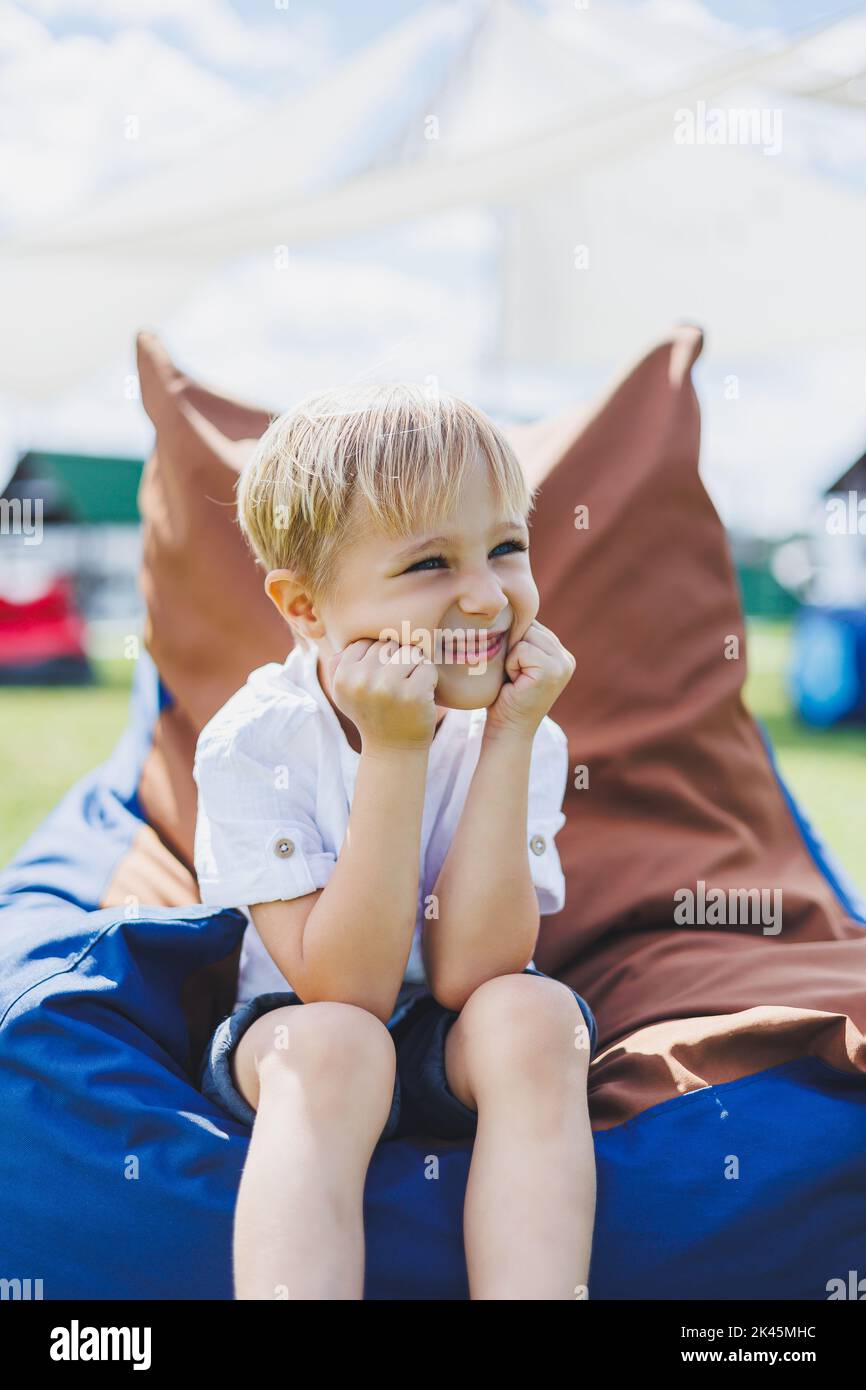 Playing bean bag boy hi-res stock photography and images - Alamy