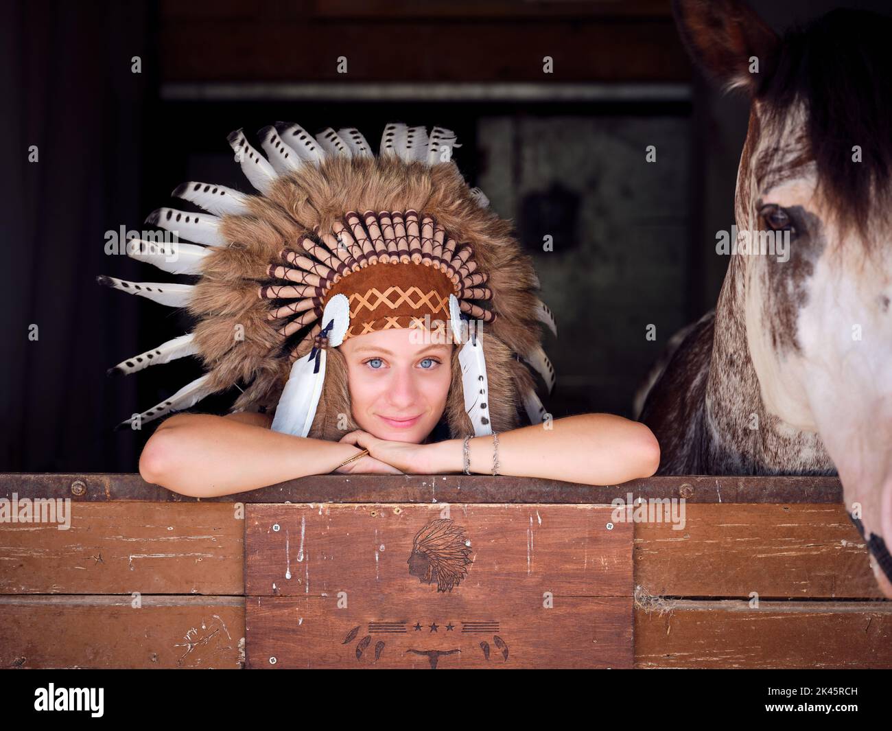 Portrait girl in native american hi-res stock photography and images ...