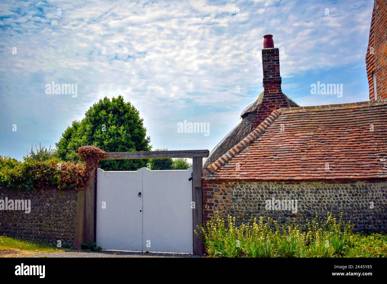 Old english country house hires stock photography and images Alamy
