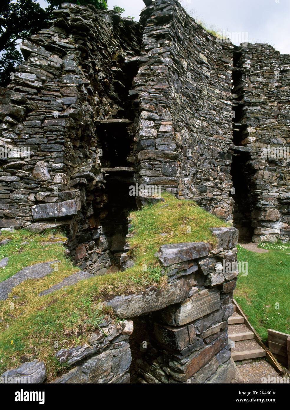 Dun Troddan Iron Age broch, Glenelg, Scotland, UK, showing entrance passage & guard cell, inner court & the double wall tied together by lintel slabs. Stock Photo