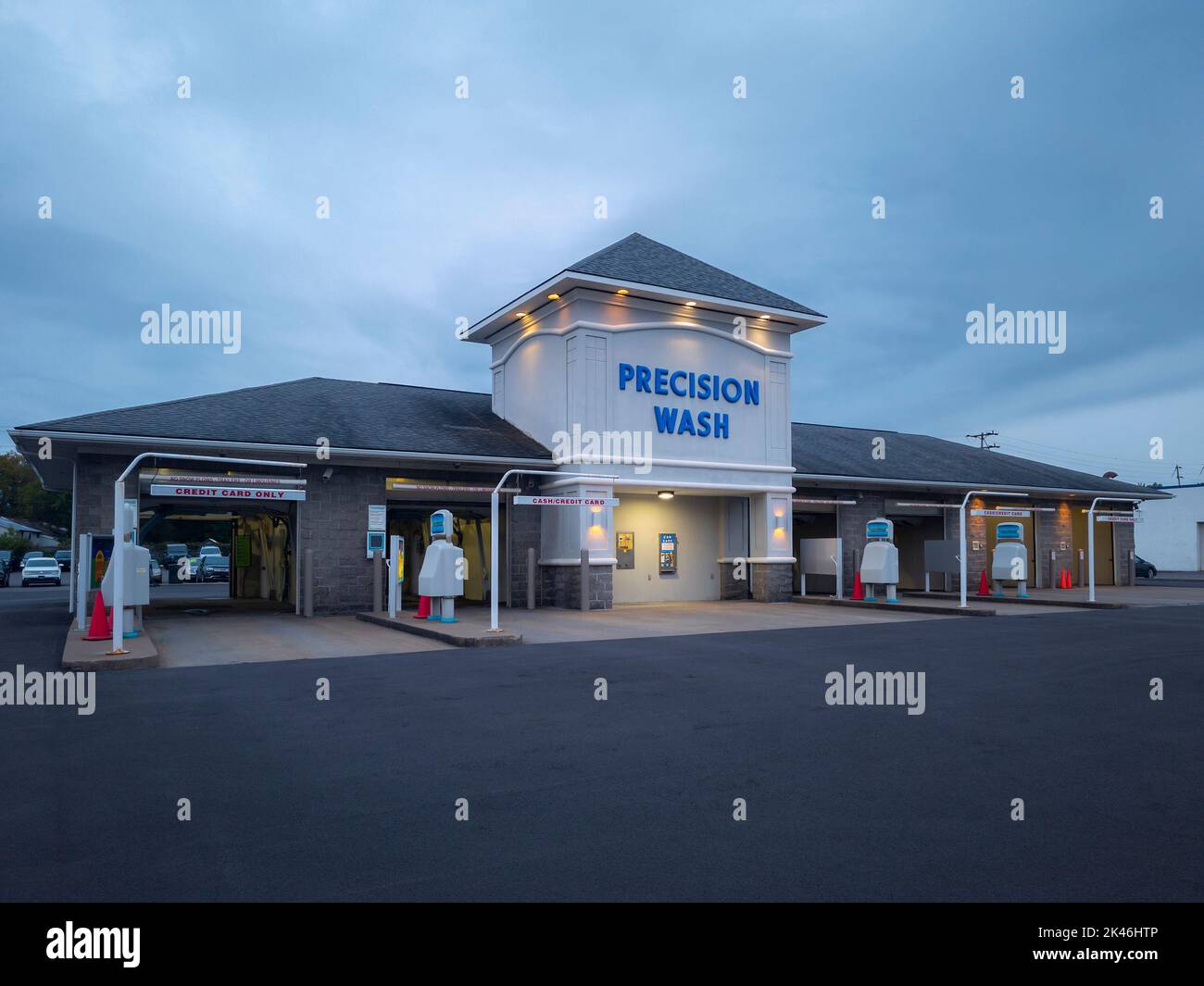 Car wash booths hires stock photography and images Alamy