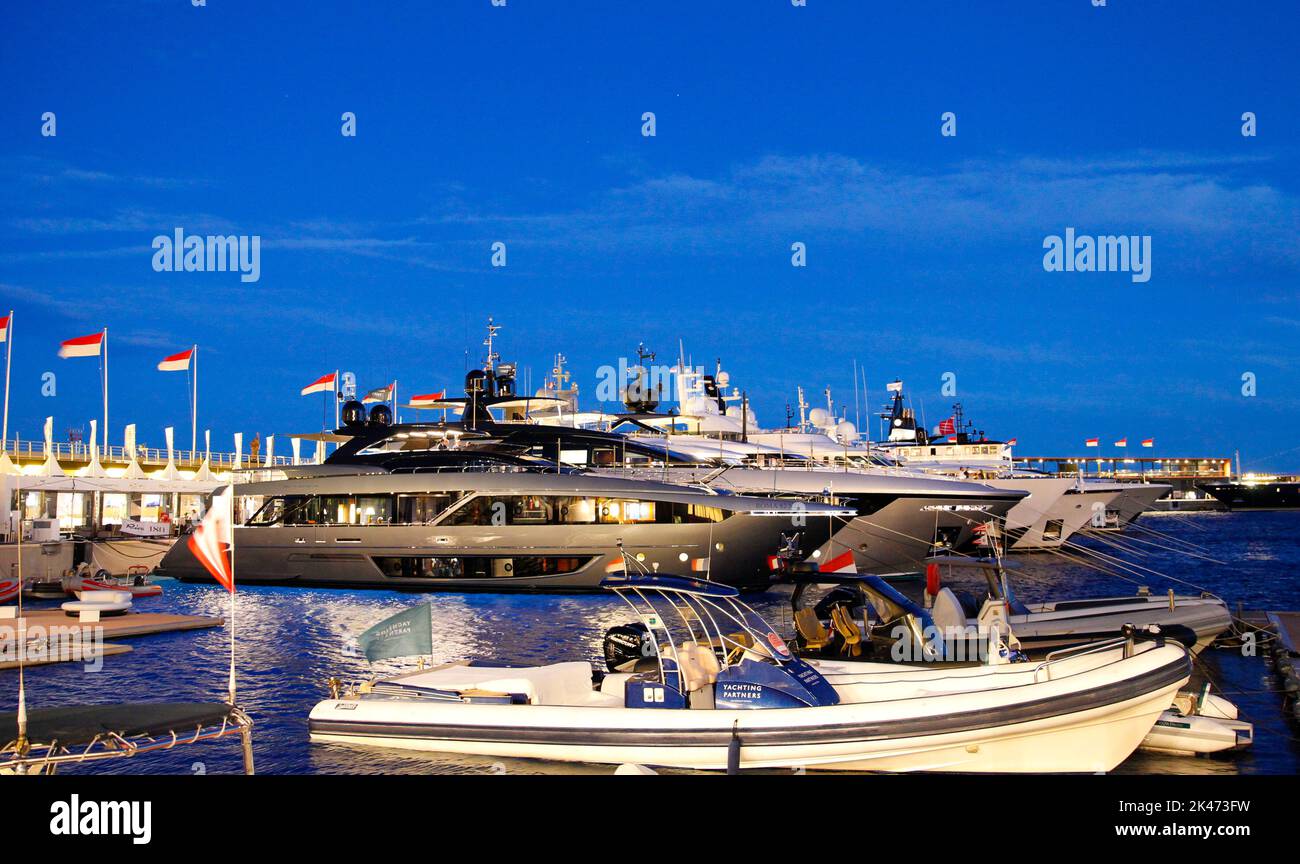 Monaco, Monaco. 30th Sep, 2022. Monaco, Monte Carlo - September 30, 2022: Monaco Yacht Show MYS with general Atmosphere. Yachts, Yachten, Ship, Ships, Superyacht, Superyachts, Sea, Meer, Mare. Mandoga Media Germany Credit: dpa/Alamy Live News Stock Photo