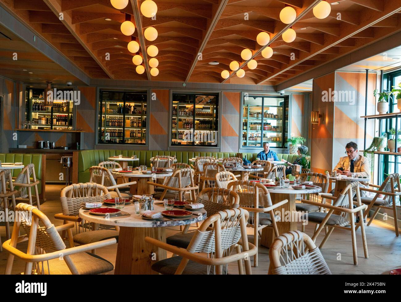 Seeds and Weeds is a vegan and vegetarian restaurant in the Tin