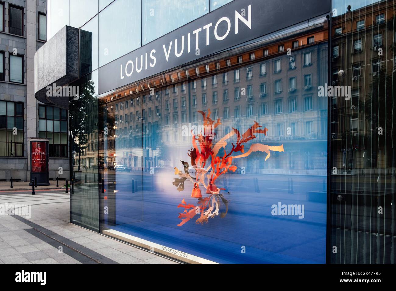 Warshaw Polen Maj 2022 Facade Louis Vuitton Modebutik — Stock-foto ©  NewAfrica #590120566