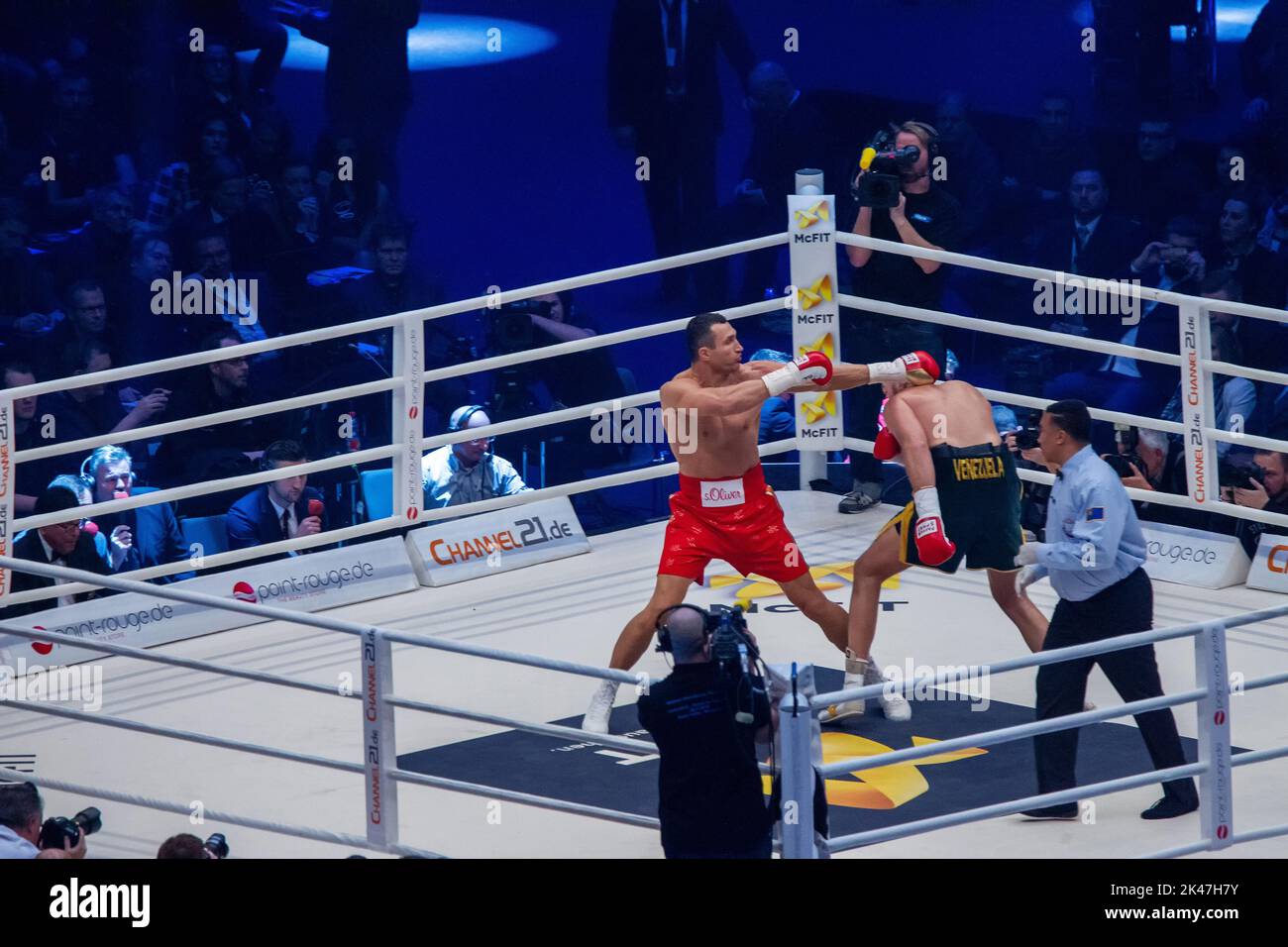 11-28-2015 Dusseldorf , Germany. Tyson Fury evades a left hand of