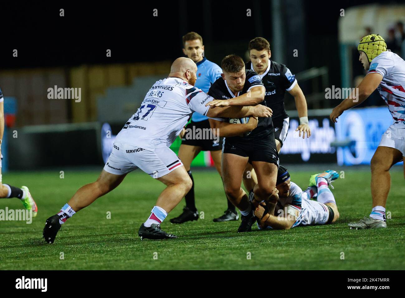 Newcastle, UK. 10th Sep, 2022. Jamie Blamire of Newcastle Falcons takes on Yann Thomas of Bristol Bears during the Gallagher Premiership match between Newcastle Falcons and Bristol at Kingston Park, Newcastle on Friday 30th September 2022. (Credit: Chris Lishman | MI News) Credit: MI News & Sport /Alamy Live News Stock Photo