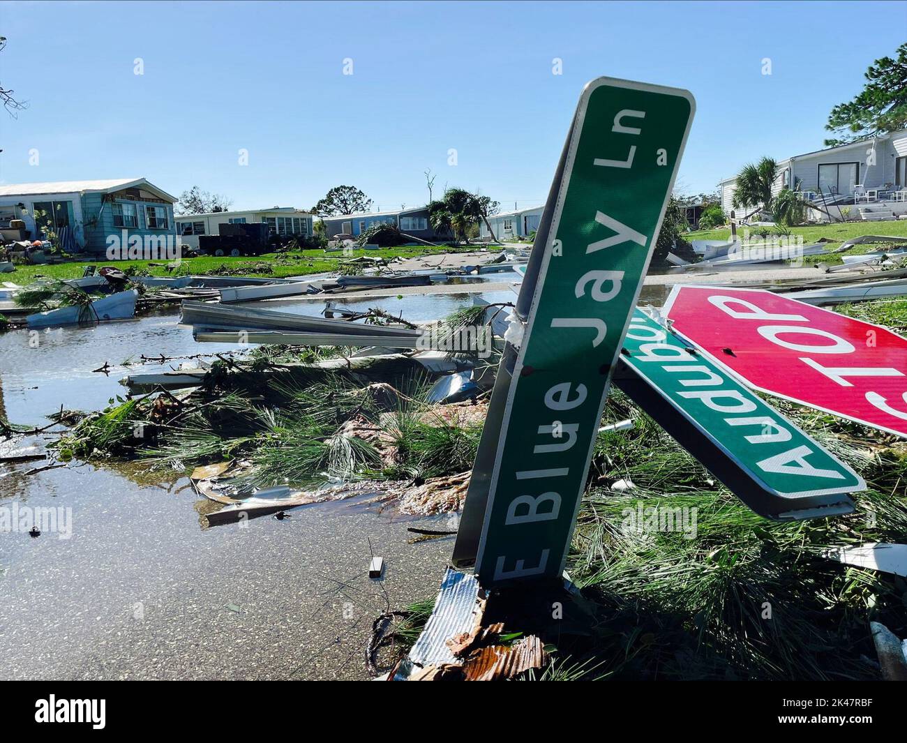 Rotunda United States 30th Sep 2022 Debris Cover The Roads In The rotunda-united-states-30th-sep-2022-debris-cover-the-roads-in-the