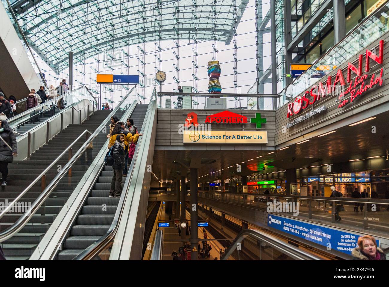 Hauptbahnhof station interior berlin hi-res stock photography and images -  Page 3 - Alamy