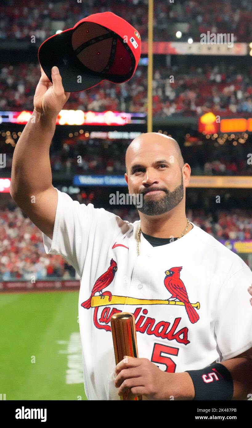 St. Louis, United States. 30th June, 2022. St. Louis Cardinals Albert Pujols tips his cap to the fans after pre game ceremonies honoring him for hitting his 700th career home run, before a game against the Pittsburgh Pirates at Busch Stadium in St. Louis on Friday, September 30, 2022. The Cardinals honored Pujols with a gold bat engraved with his statistics. Pujols becomes the first Latin player to reach 700 Home Runs and is one of only two players ever with 700 home runs, 3,000 hits and 2,000 RBI's. Photo by Bill Greenblatt/UPI Credit: UPI/Alamy Live News Stock Photo