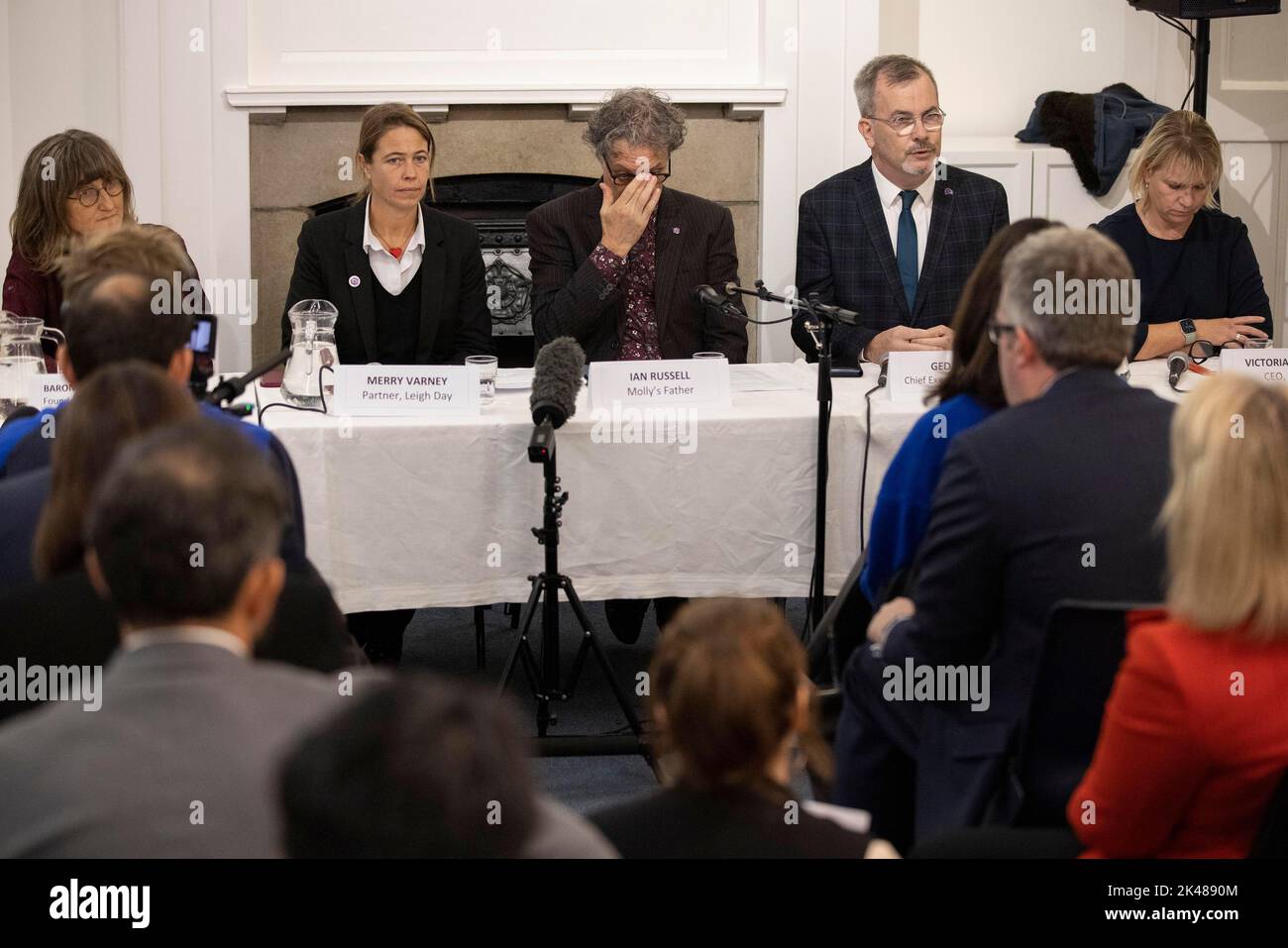 London, UK. 30th Sep, 2022. PHOTO:JEFF GILBERT 30th September 2022 Barnet, North London, UK Baroness Beeban Kidron (far left)  alongside Ian Russell (Molly's father), at a press conference on the final day of the Molly Russell inquest at North London CoronoerÕs Court. Credit: Jeff Gilbert/Alamy Live News Stock Photo