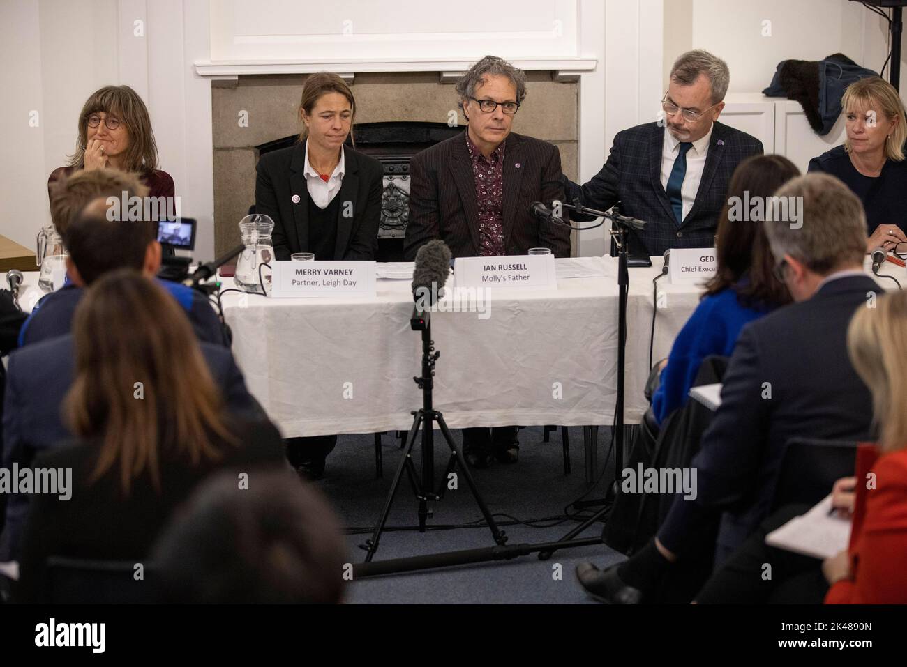 London, UK. 30th Sep, 2022. PHOTO:JEFF GILBERT 30th September 2022 Barnet, North London, UK Baroness Beeban Kidron (far left) alongside Ian Russell (Molly's father), speaking at a press conference on the final day of the Molly Russell inquest at North London Coronoer’s Court. Credit: Jeff Gilbert/Alamy Live News Stock Photo