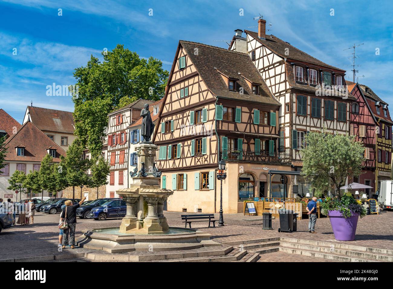 Der Roesselmann Brunnen Fontaine Roeselmann in der Altstadt von Colmar