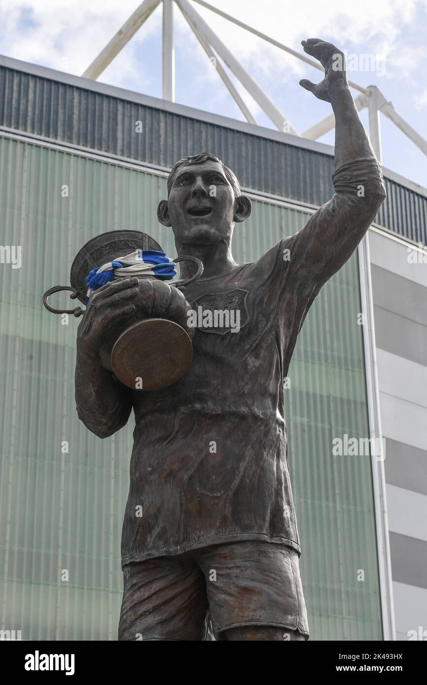 General view of Cardiff City Stadium, Statue of Fred Keenor Captain of the 1927 FA Cup Winning Team, Sky Bet Championship match Cardiff City vs Burnley at Cardiff City Stadium, Cardiff, United Kingdom, 1st October 2022  (Photo by Mike Jones/News Images) Stock Photo