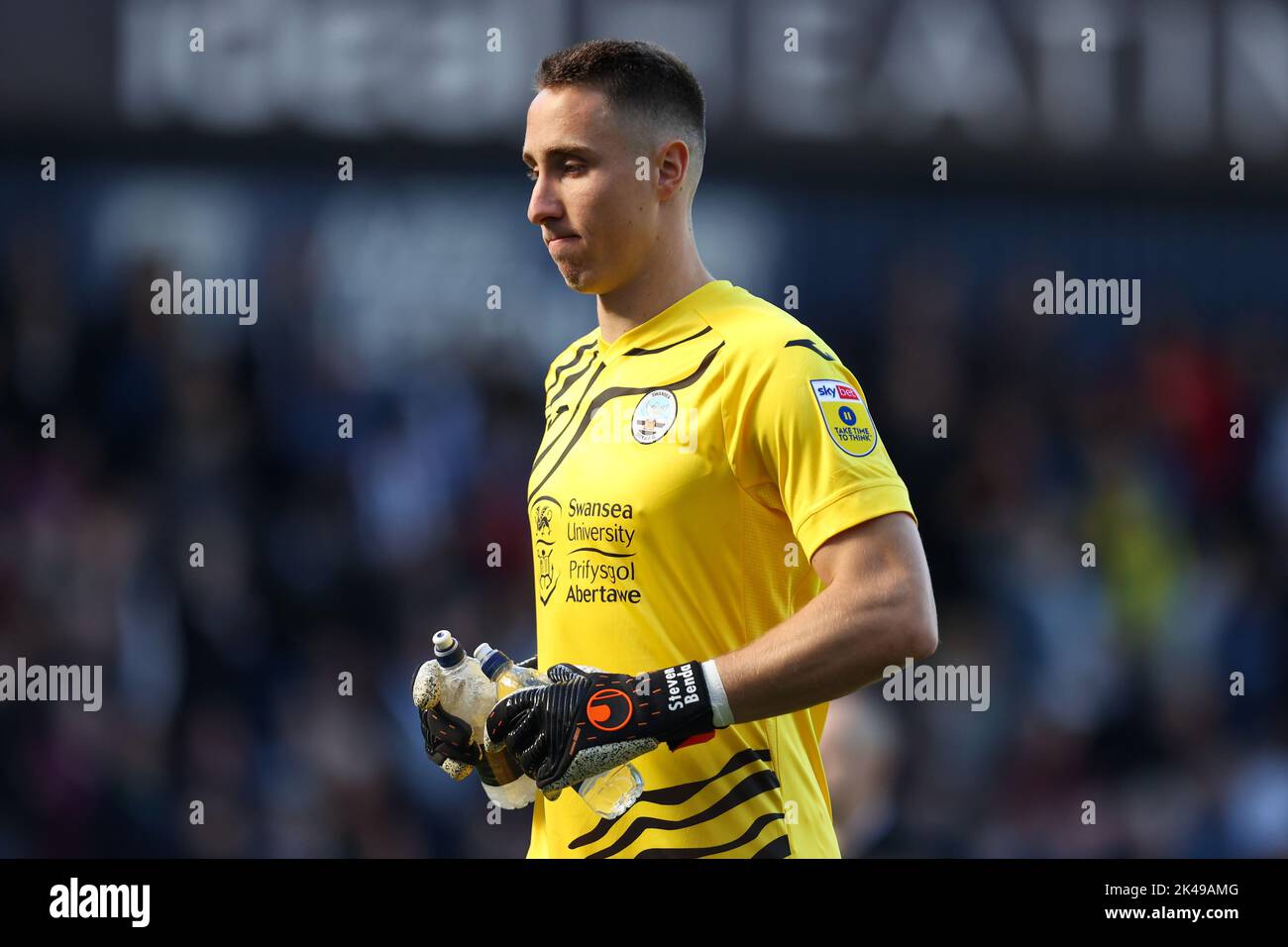 Steven Benda #13 of Swansea City during the Sky Bet Championship match West Bromwich Albion vs Swansea City at The Hawthorns, West Bromwich, United Kingdom, 1st October 2022  (Photo by Simon Bissett/News Images) Stock Photo