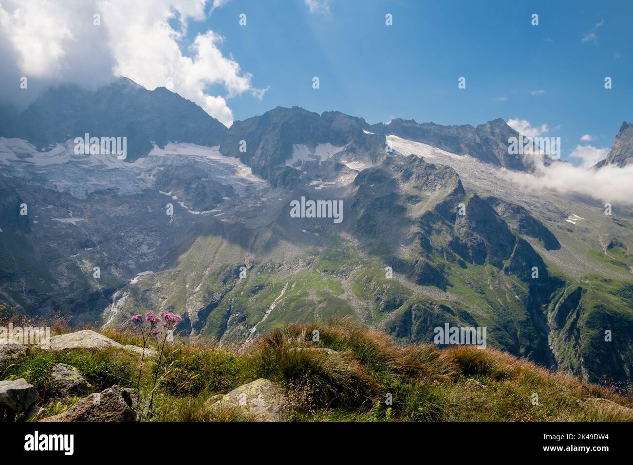 Zillertaler Alpen mit Gletscherblick Stock Photo