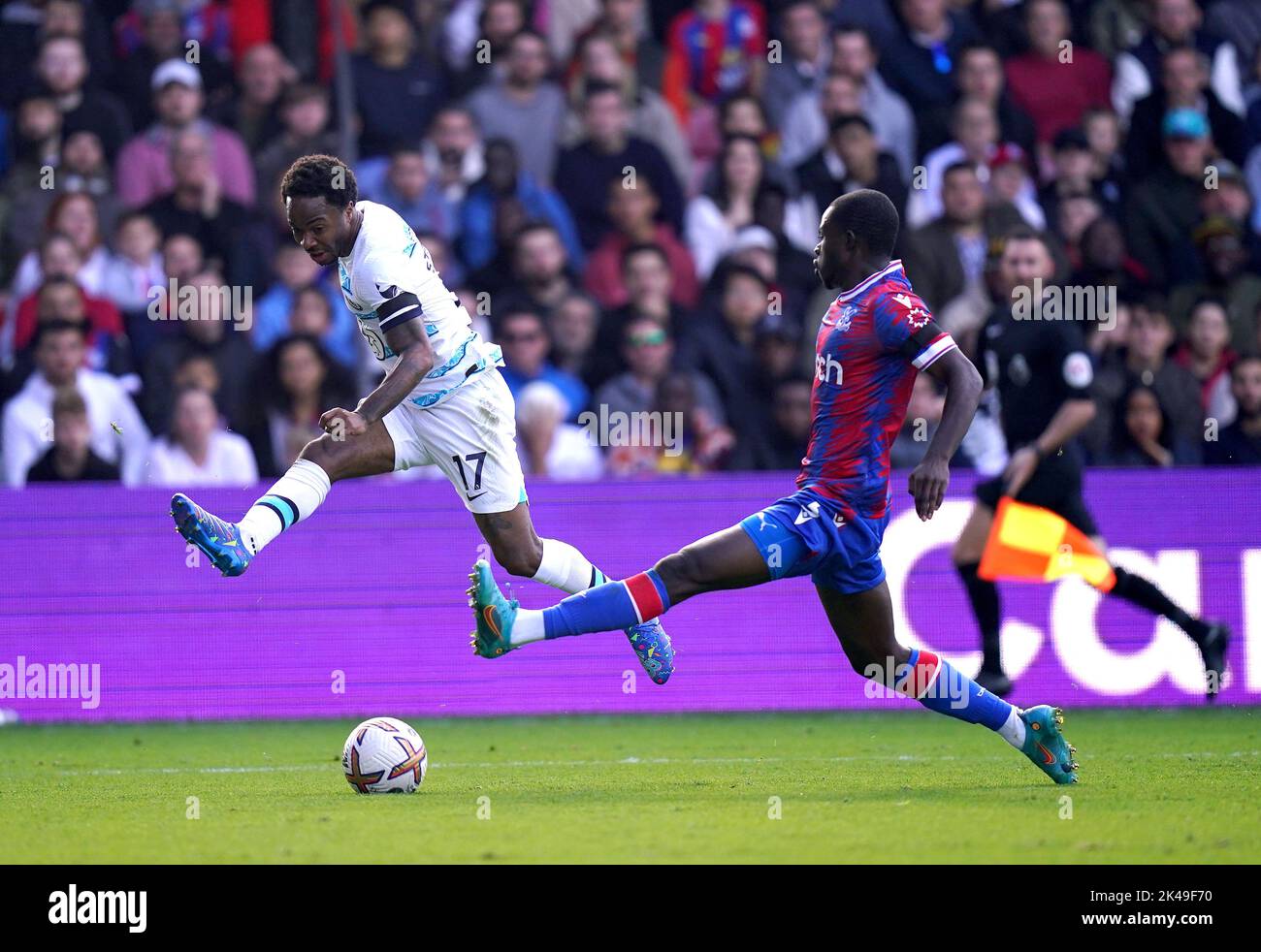 Chelsea's Raheem Sterling (left) and Crystal Palace's Tyrick Mitchell battle for the ball during the Premier League match at Selhurst Park, London. Picture date: Saturday October 1, 2022. Stock Photo