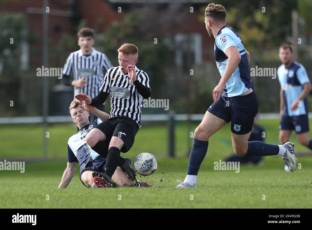 Newcastle upon Tyne on Saturday 1st October 2022. Bishop Auckland's Bradley Mills battles for possession with Heaton Stannington's Dan Stephenson during the Ebac Northern League Division 1 match between Heaton Stannington and Bishop Auckland at Grounsell Park, Newcastle upon Tyne on Saturday 1st October 2022. (Credit: Mark Fletcher | MI News) Credit: MI News & Sport /Alamy Live News Stock Photo
