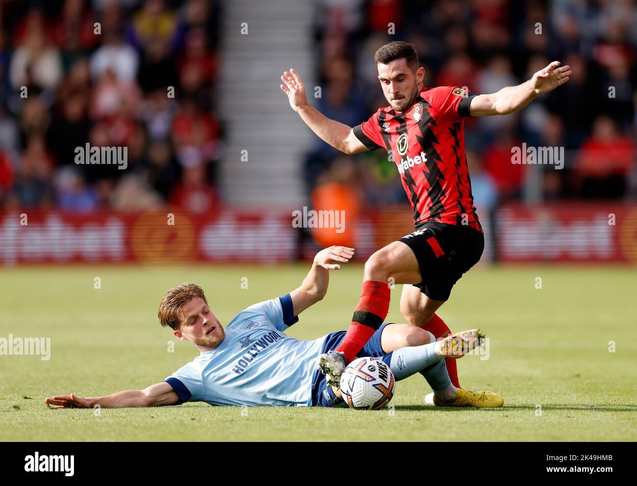 Brentford's Mathias Jensen (left) and Bournemouth's Lewis Cook battle for the ball during the Premier League match at the Vitality Stadium, Bournemouth. Picture date: Saturday October 1, 2022. Stock Photo