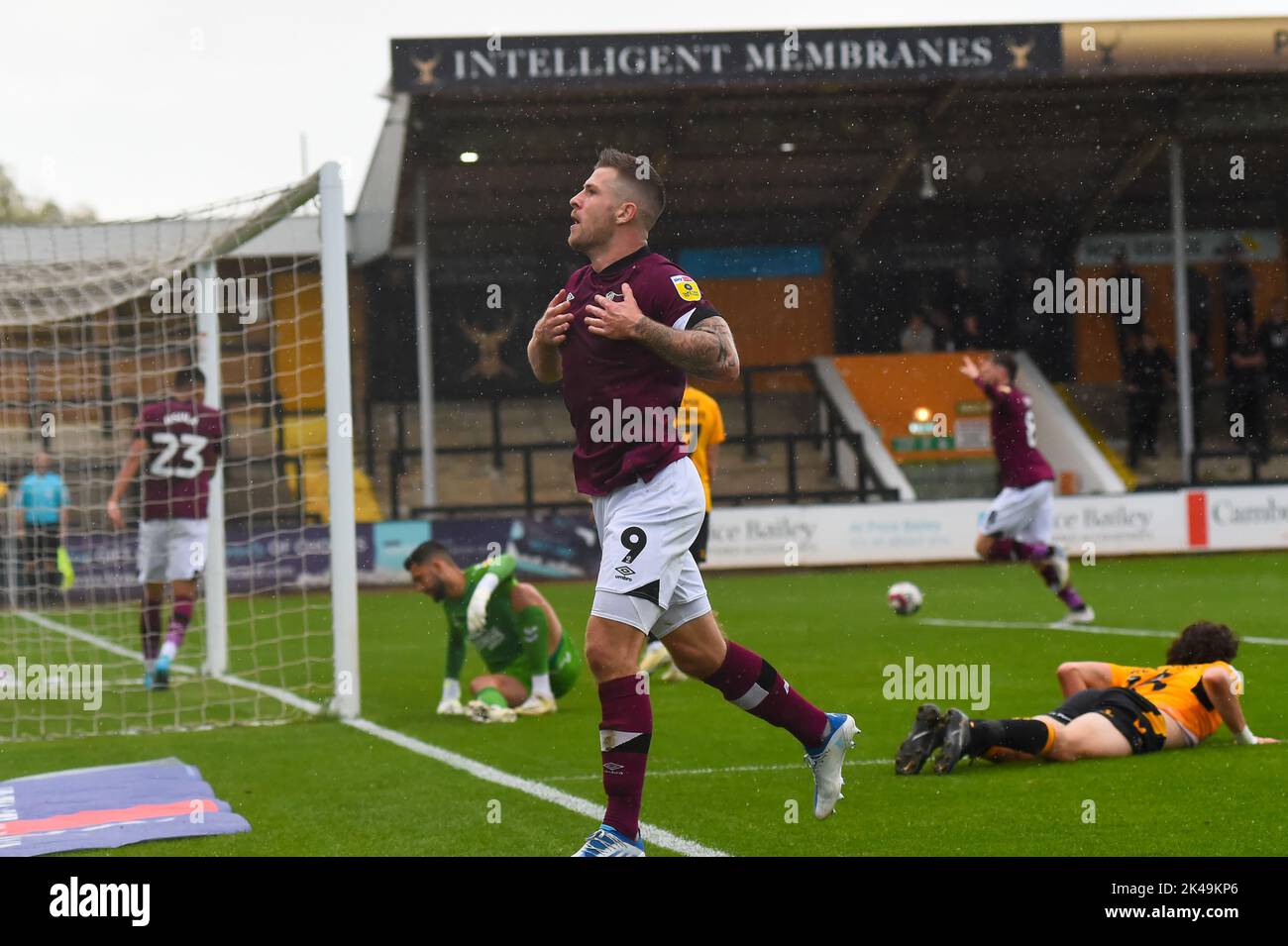Cambridge, UK. 1st October 2022James Collins (9 Derby) celebrates his goal Derby 2nd during the Sky Bet League 1 match between Cambridge United and Derby County at the R Costings Abbey Stadium, Cambridge on Saturday 1st October 2022. (Credit: Kevin Hodgson | MI News) Credit: MI News & Sport /Alamy Live News Stock Photo