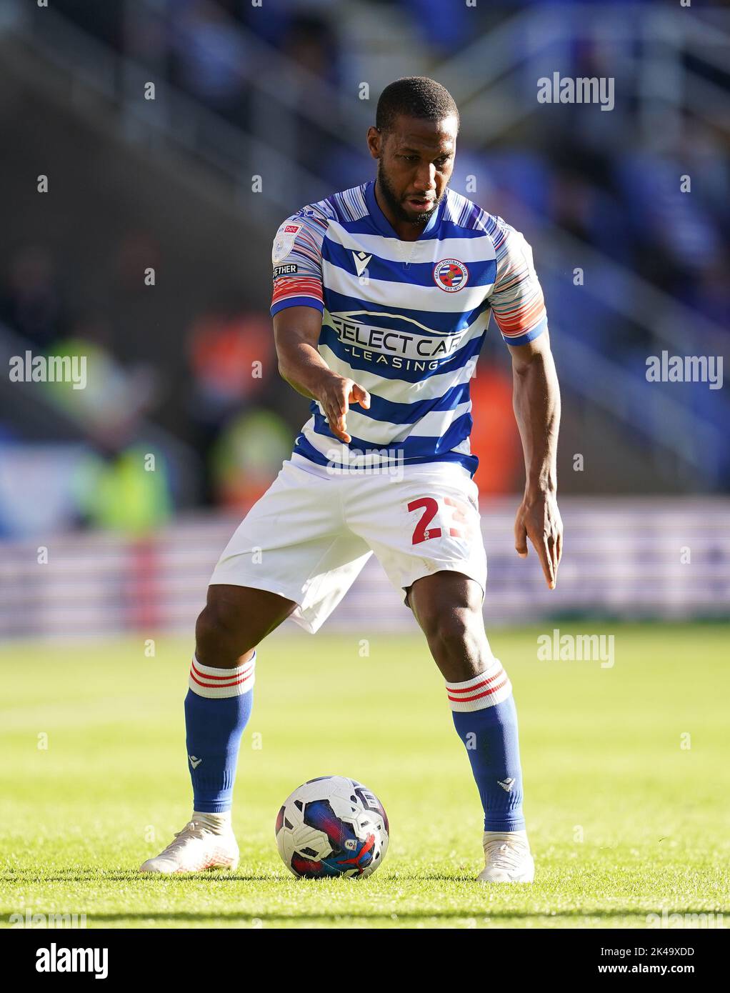 Reading's Junior Hoilett during the Sky Bet Championship match at the Select Car Leasing Stadium, Reading. Picture date: Saturday October 1, 2022. Stock Photo