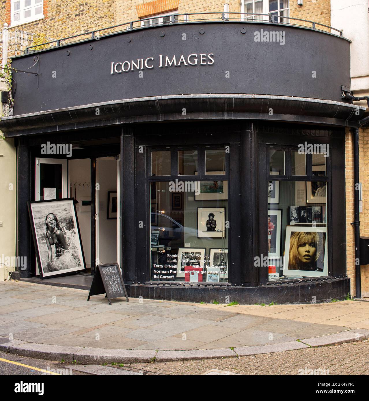 Iconic Images, a highend photography gallery in Chelsea, London Stock