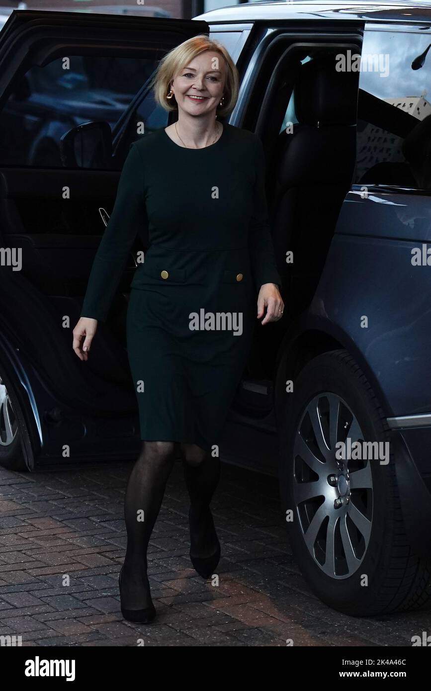 Prime Minister Liz Truss arrives at the Hyatt hotel in Birmingham ahead of the Conservative Party annual conference at the International Convention Centre. Picture date: Saturday October 1, 2022. Stock Photo