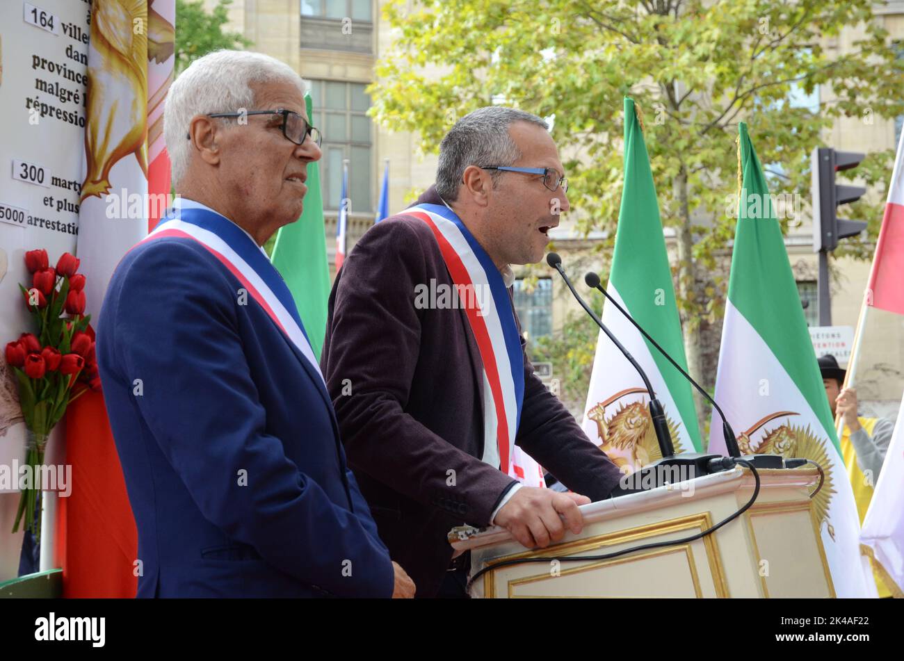 François Béchiau participe au rassemblement de soutien au peuple iranien qui se révolte contre le régime dictatorial des mollahs Stock Photo