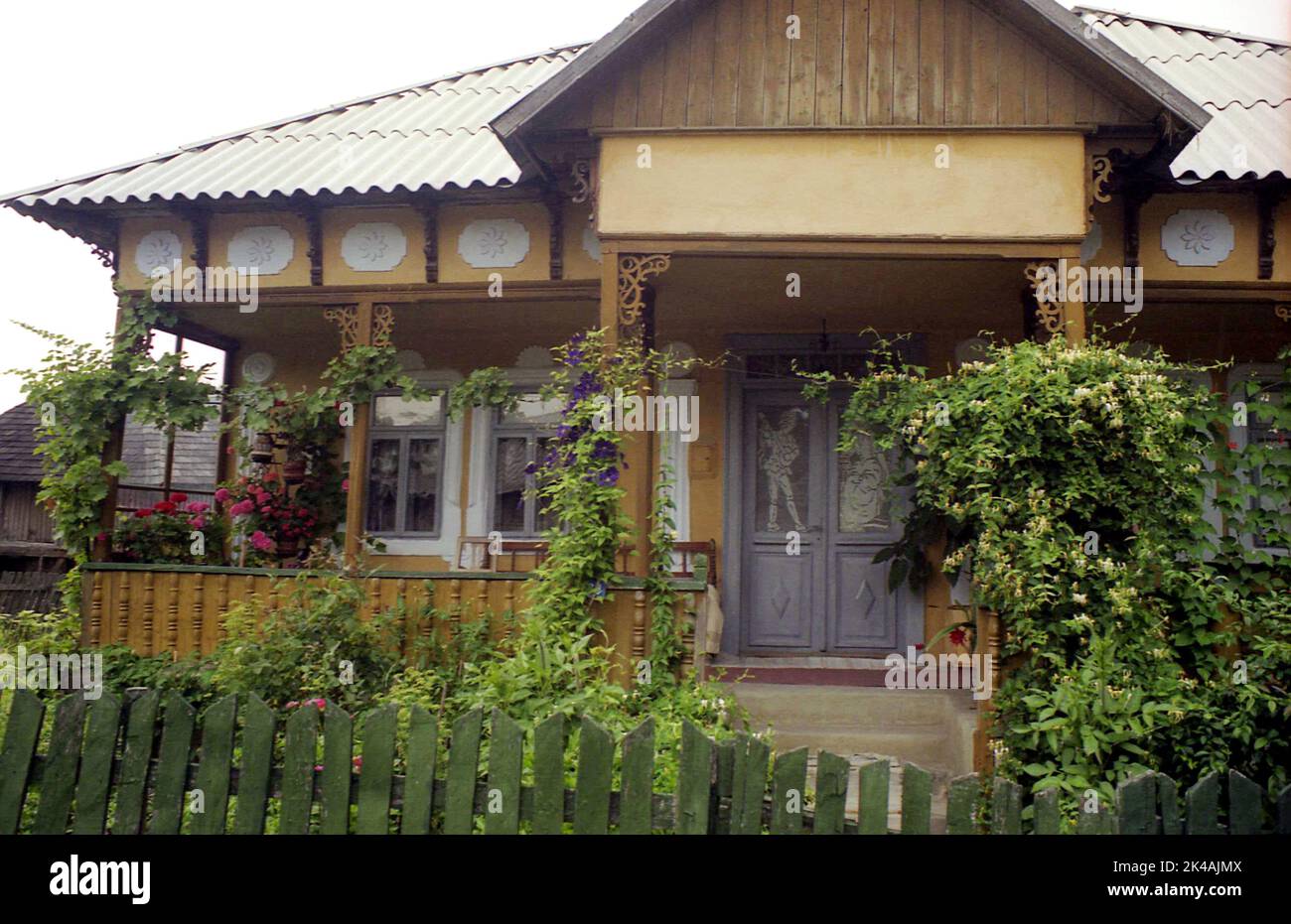 Nucsoara, Arges County, Romania, approx. 2002. Traditional old wooden house. Stock Photo