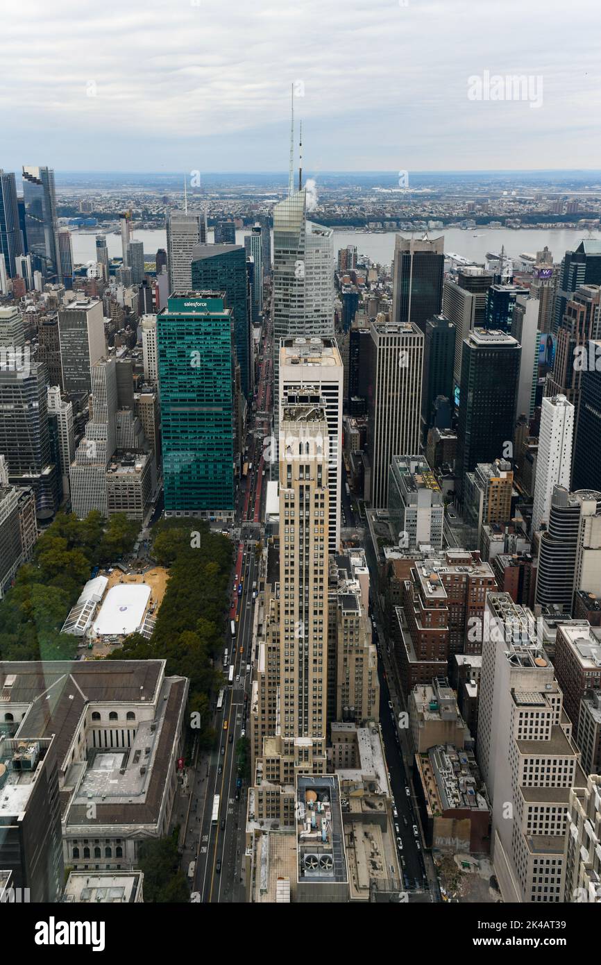 Aerial view of the New York City skyline from Midtown Manhattan Stock ...