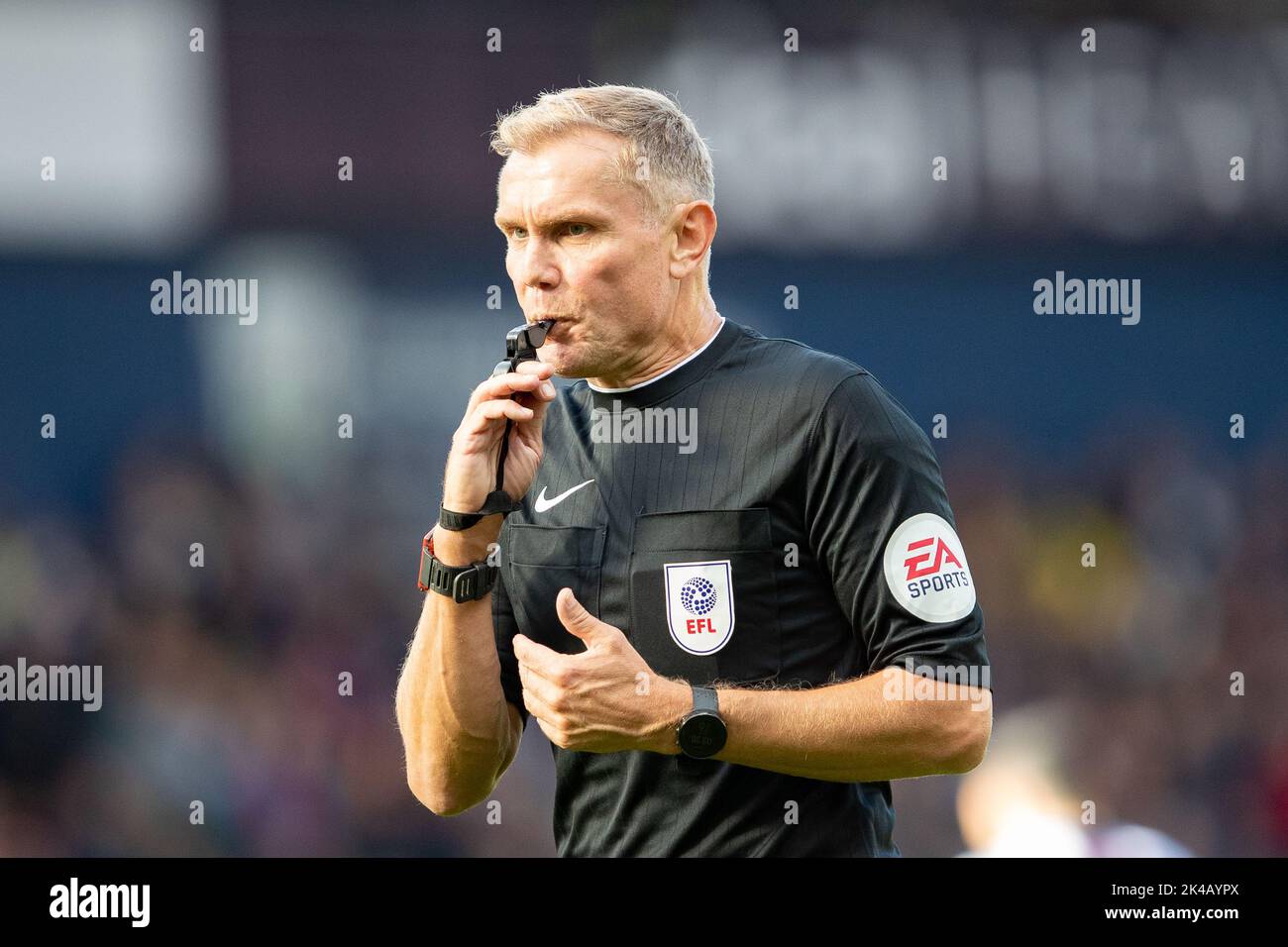 West Bromwich, UK. 1st October 2022. Referee Graham Scott during the Sky Bet Championship match between West Bromwich Albion and Swansea City at The Hawthorns, West Bromwich on Saturday 1st October 2022. (Credit: Gustavo Pantano | MI News) Credit: MI News & Sport /Alamy Live News Stock Photo