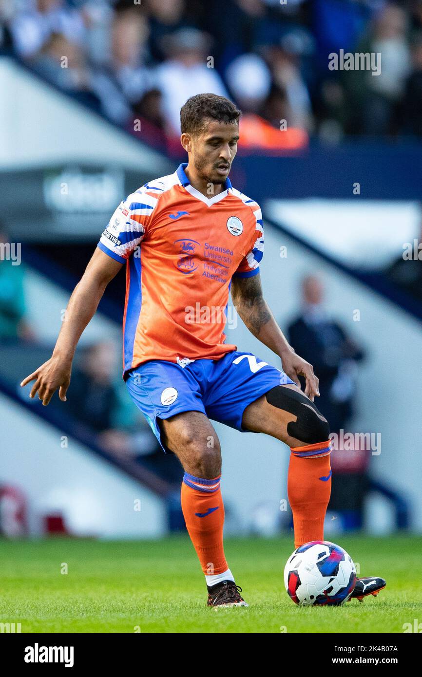 West Bromwich, UK. 1st October 2022. Kyle Naughton of Swansea during the Sky Bet Championship match between West Bromwich Albion and Swansea City at The Hawthorns, West Bromwich on Saturday 1st October 2022. (Credit: Gustavo Pantano | MI News) Credit: MI News & Sport /Alamy Live News Stock Photo