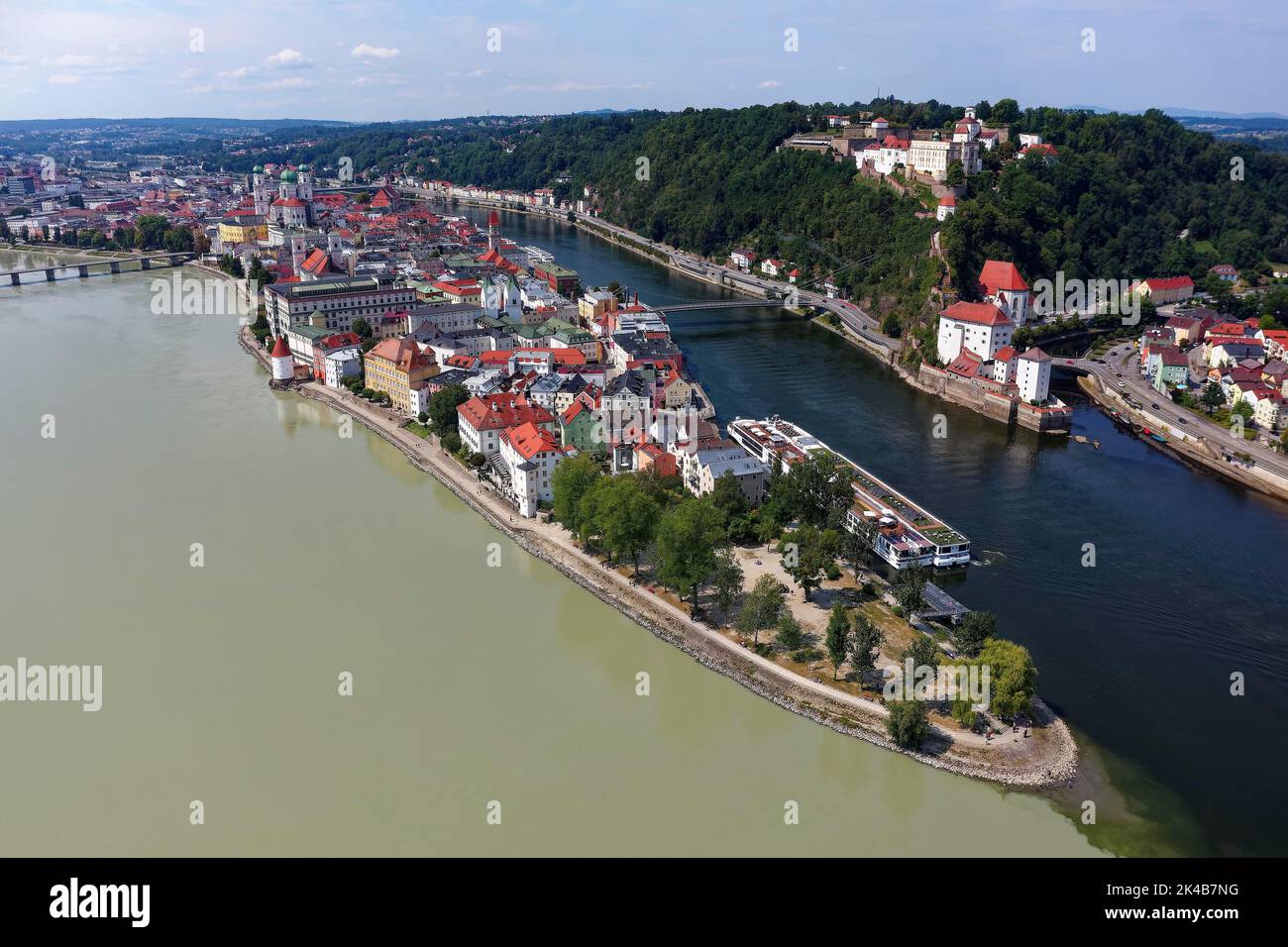 Three Rivers Corner, Old Town in the back, Danube on the right, Ilz further on the right, Veste Oberhaus, Veste Niederhaus, Ilzstadt on the far Stock Photo