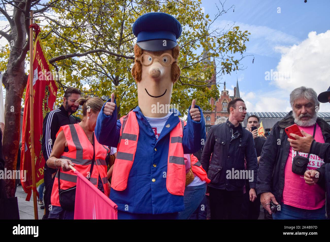 Royal mail postman pat hi-res stock photography and images - Alamy