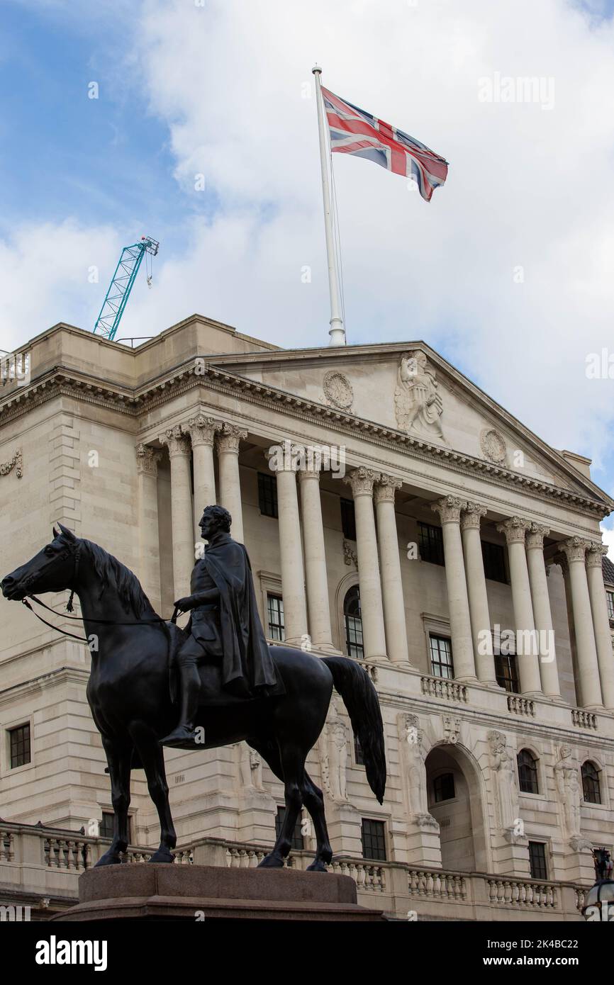 London, UK. 1st Oct, 2022. A general view of the Bank of England building in London. The Monetary Policy Committee next meeting is on 3 November 2022 (Credit Image: © Pietro Recchia/SOPA Images via ZUMA Press Wire) Stock Photo