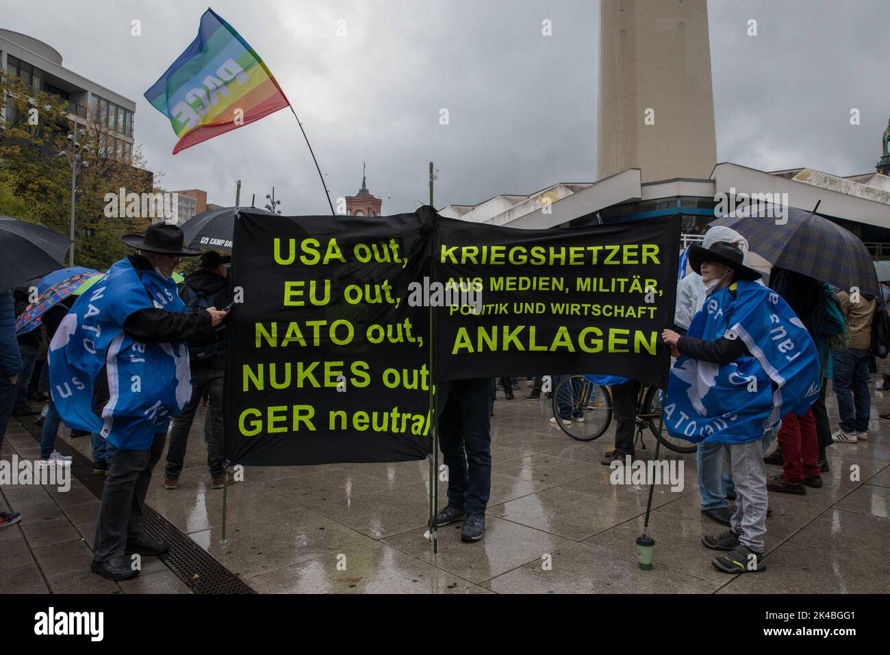 Berlin, Germany. 01st Oct, 2022. Protesters at a rally, which took place at the television tower in Berlin, on October 1, 2022. Employees of craft companies, as well as right-wing extremist activists, gathered at the rally. They demanded an immediate end to sanctions against Russia, called the U.S. a warmonger, and called for withdrawal from NATO and the entire government's resignation. (Photo by Michael Kuenne/PRESSCOV/Sipa USA) Credit: Sipa USA/Alamy Live News Stock Photo