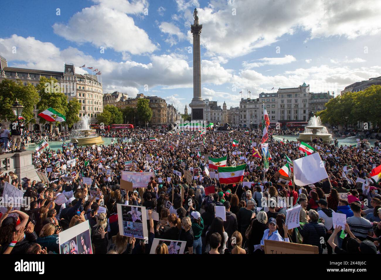 London, England, UK. 1st Oct, 2022. Thousands stage protest in