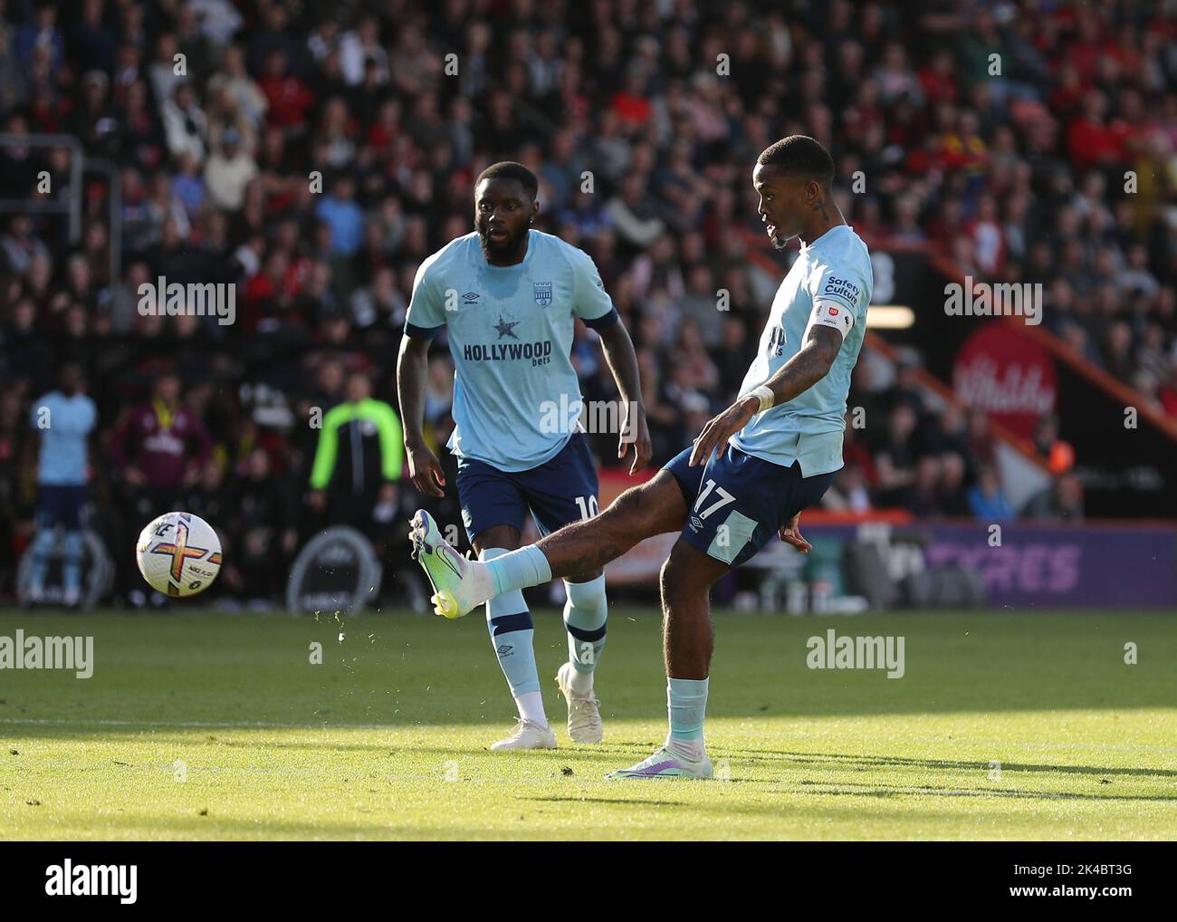 Sports direct premiership football hi res stock photography and